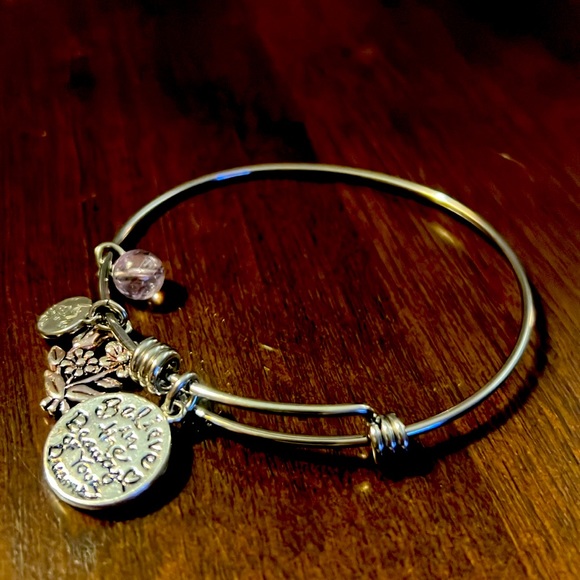Alex and Ani Believe in the Beauty of You Bracelet with Extras Retired - Picture 2 of 2